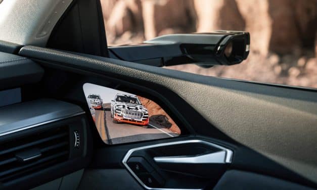 Intelligente Rückspiegel für mehr Sicherheit im Straßenverkehr